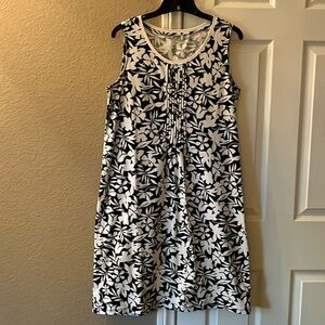 Land’s End black/white sleeveless dress S 6/8